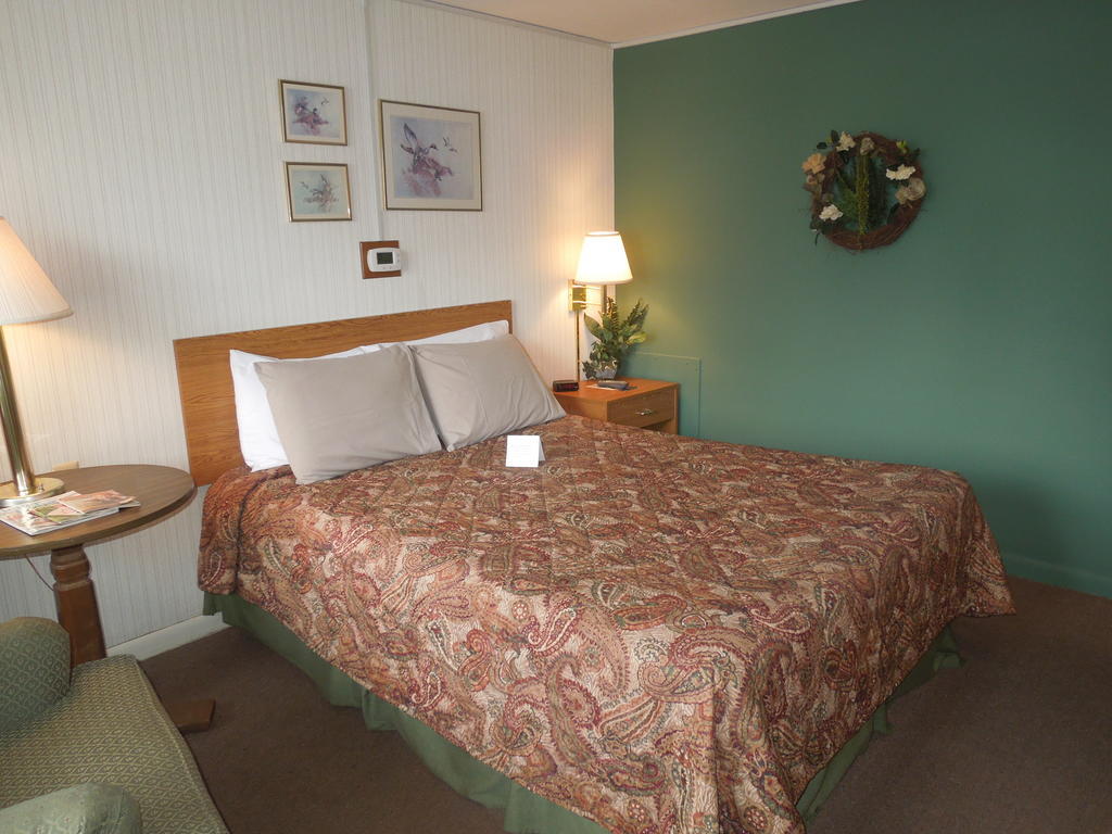 Plaza Motel Браян Екстер'єр фото